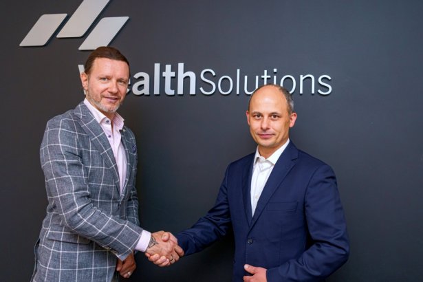 Radosław Majdan i Radosław Butryn, prezes zarządu Wealth Solutions SA. Zdjęcie: materiały prasowe.
